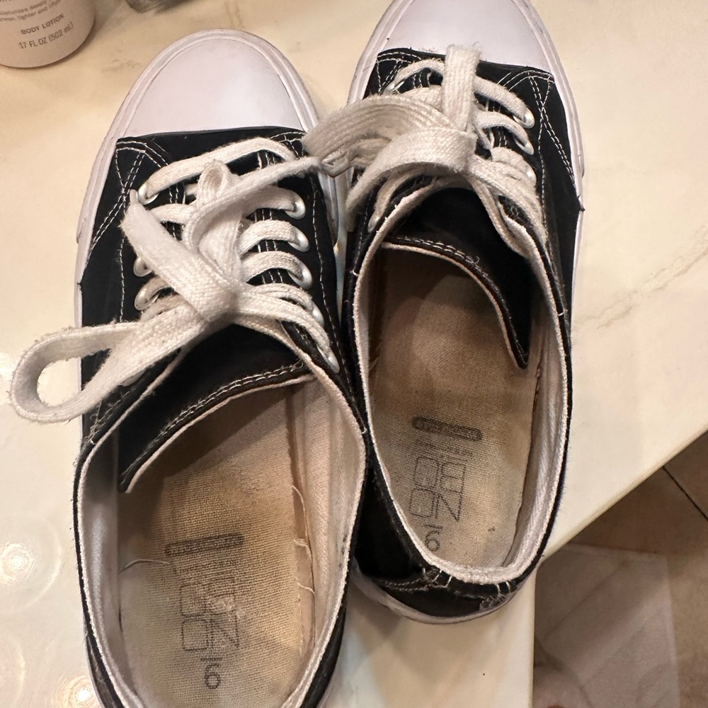 Used sports shoes